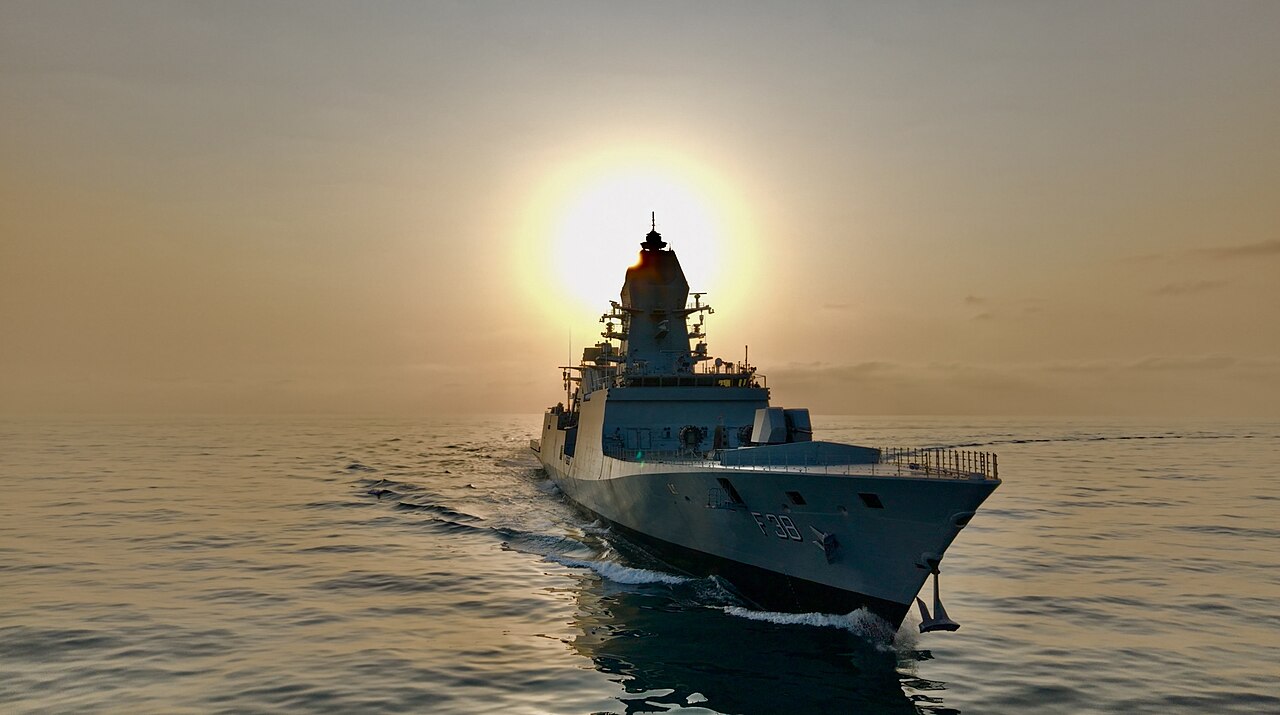 भारत की समुद्री ताकत बढ़ी: Navy में शामिल हुआ Stealth Frigate INS Mahendragiri
