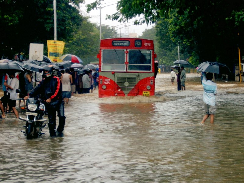 Mumbai में बारिश का कहर! 3-4 दिन में 13 लोगों की मौत, Palghar-Raigad भी प्रभावित